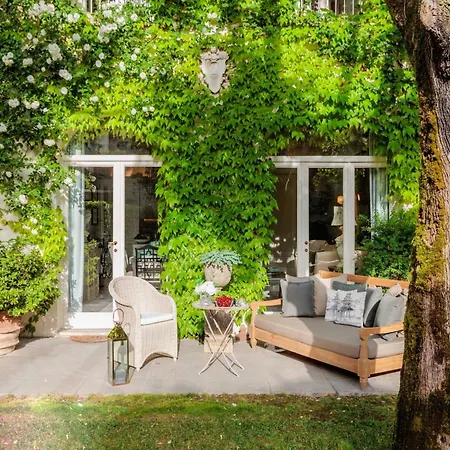 Apartment In With Garden, Wifi
