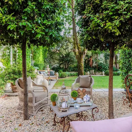 In With Garden, Wifi * Lucca